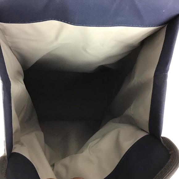 YETI Daytrip Lunch Bag in Navy - Picture 7 of 7